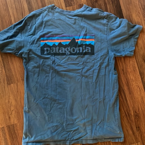 Mens Patagonia t shirt - Picture 3 of 3
